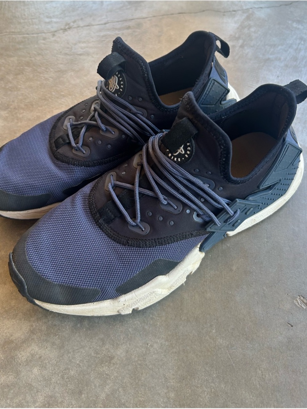 Nike Air Huaraches drift